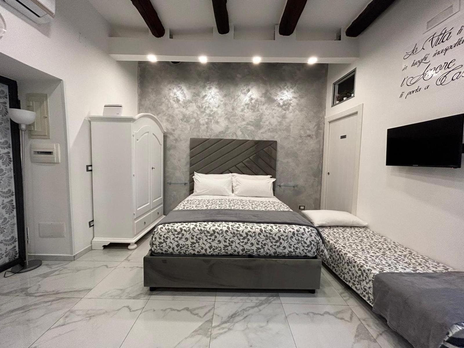 Casa Tolentino Al Centro Di Napoli Villa Eksteriør billede